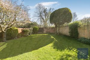 Photo 27- click for photo gallery